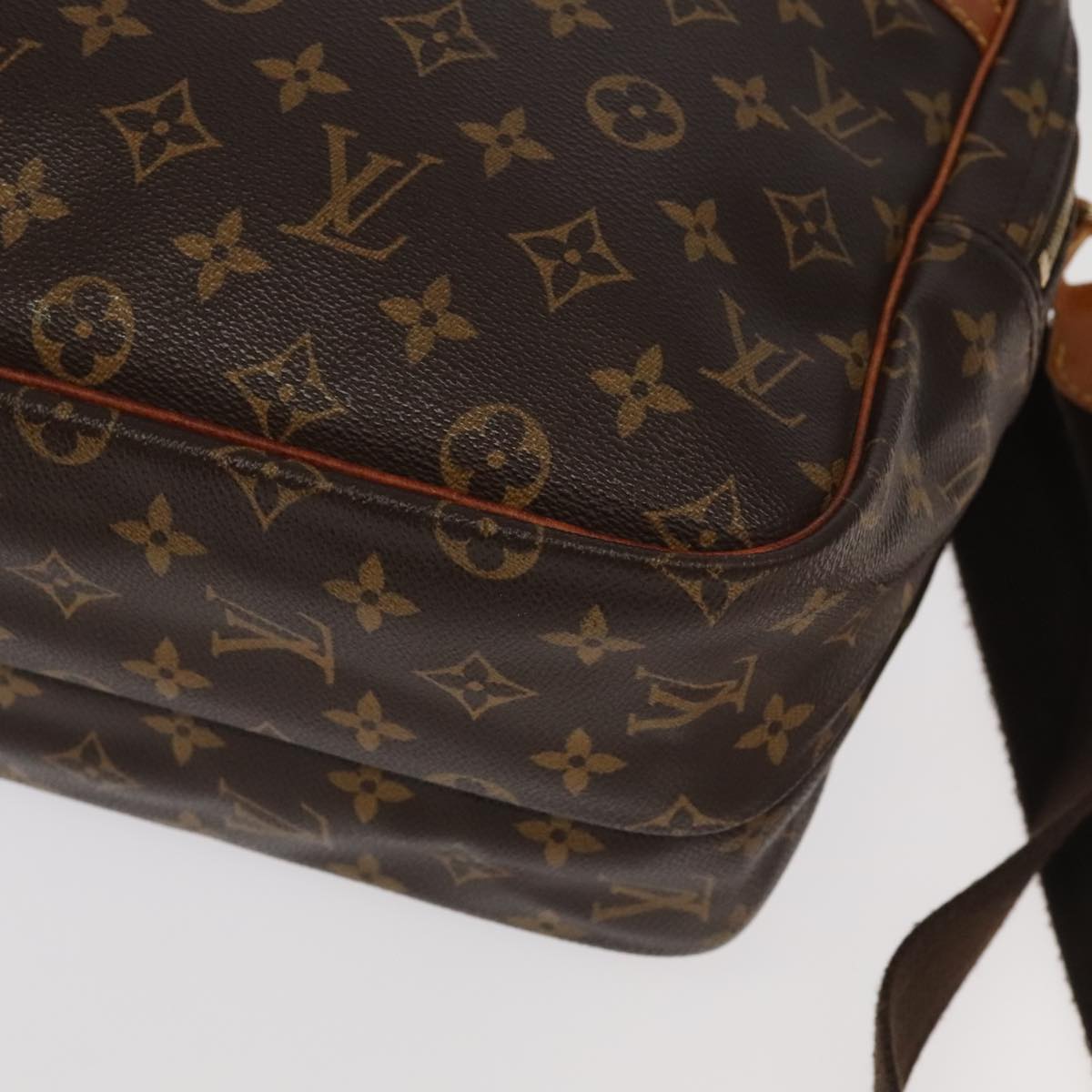 LOUIS VUITTON Monogram Reporter GM Shoulder Bag M45252 LV Auth 95216