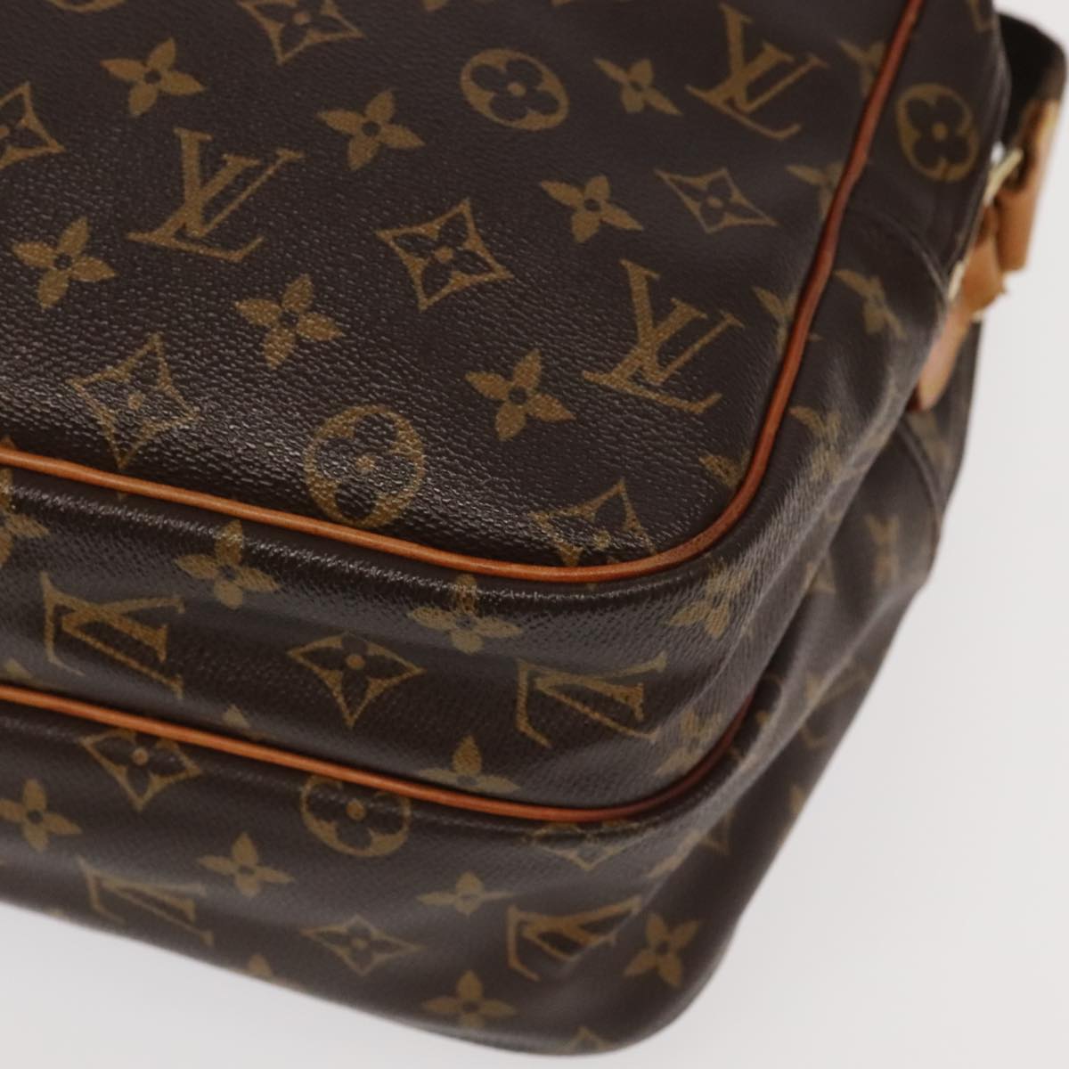 LOUIS VUITTON Monogram Reporter GM Shoulder Bag M45252 LV Auth 95216