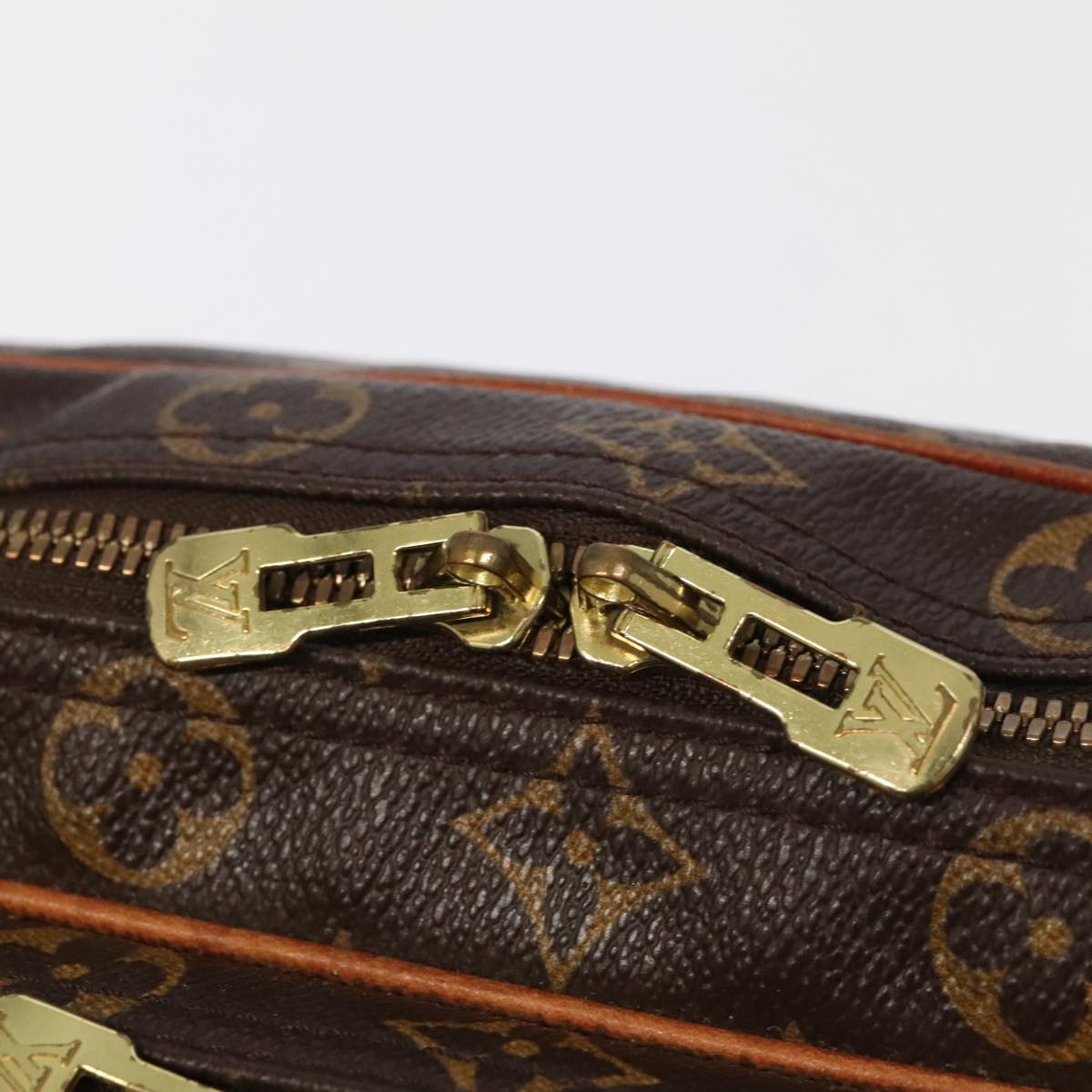 LOUIS VUITTON Monogram Reporter GM Shoulder Bag M45252 LV Auth 95216