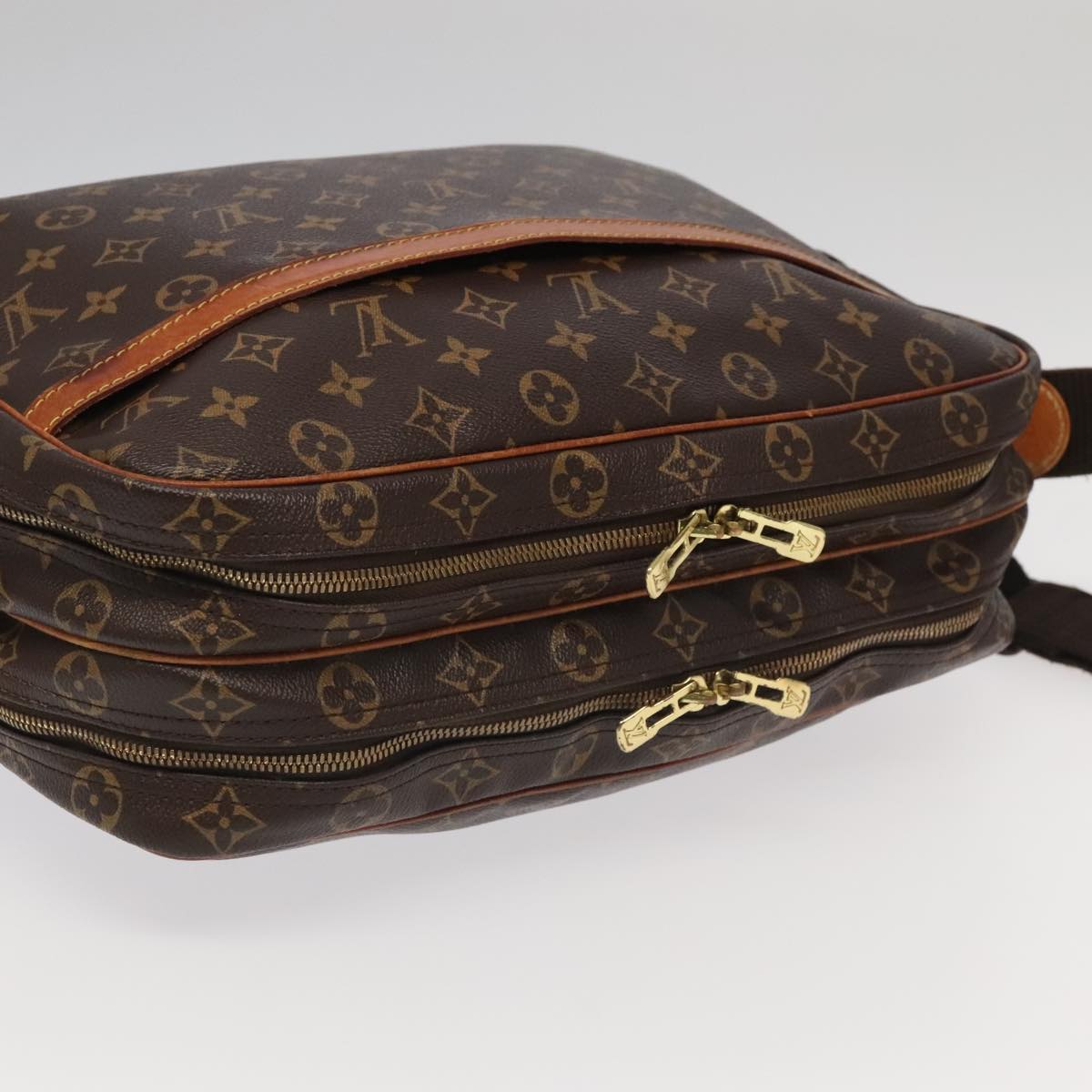 LOUIS VUITTON Monogram Reporter GM Shoulder Bag M45252 LV Auth 95216