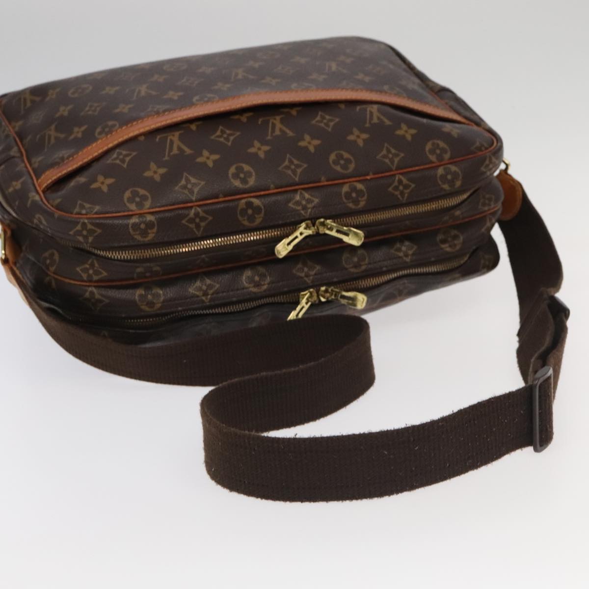 LOUIS VUITTON Monogram Reporter GM Shoulder Bag M45252 LV Auth 95216