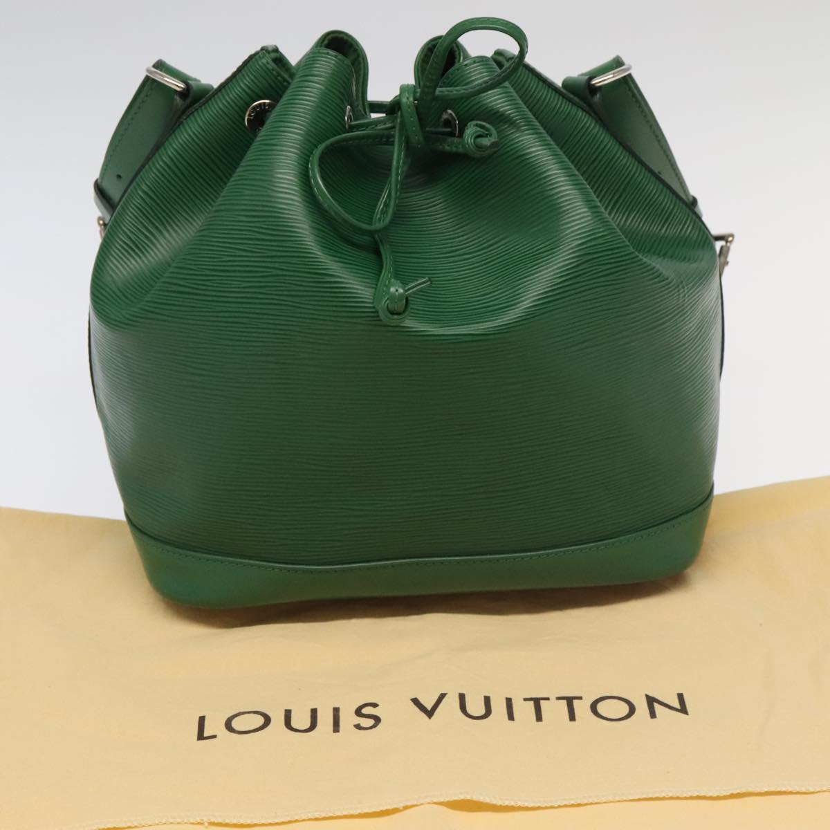 LOUIS VUITTON Epi Petit Noe Shoulder Bag Cloak color M40838 LV Auth 95249