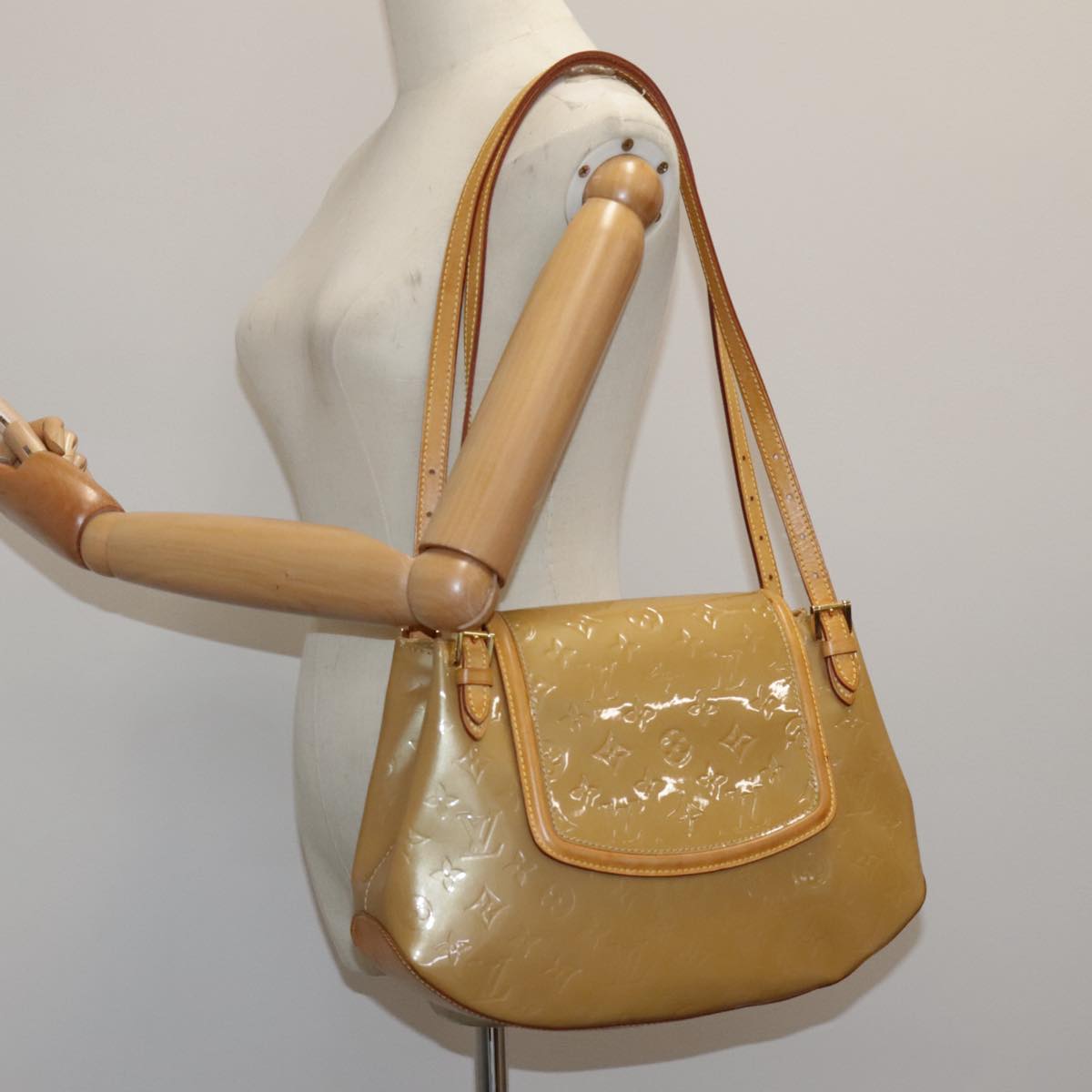 LOUIS VUITTON Monogram Vernis Biscayne Bay GM Shoulder Bag Noisette Auth 95264