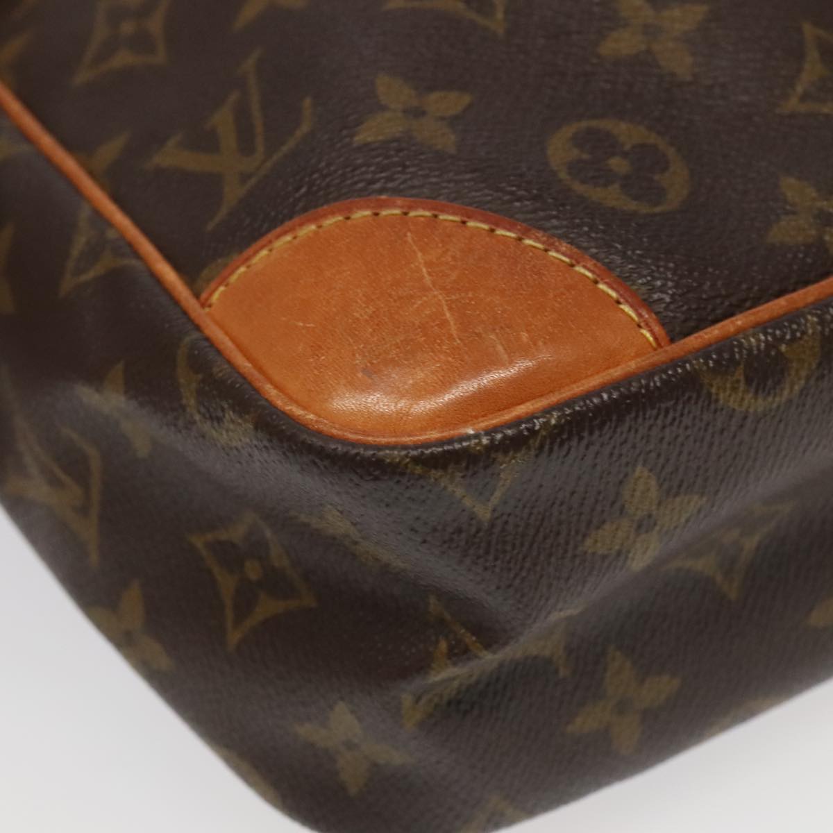 LOUIS VUITTON Monogram Danube MM Shoulder Bag M45264 LV Auth 95275