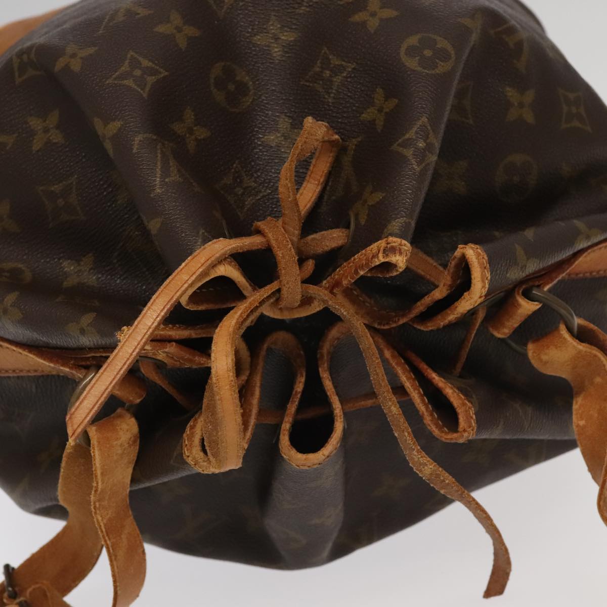 LOUIS VUITTON Monogram Noe Shoulder Bag M42224 LV Auth 95286