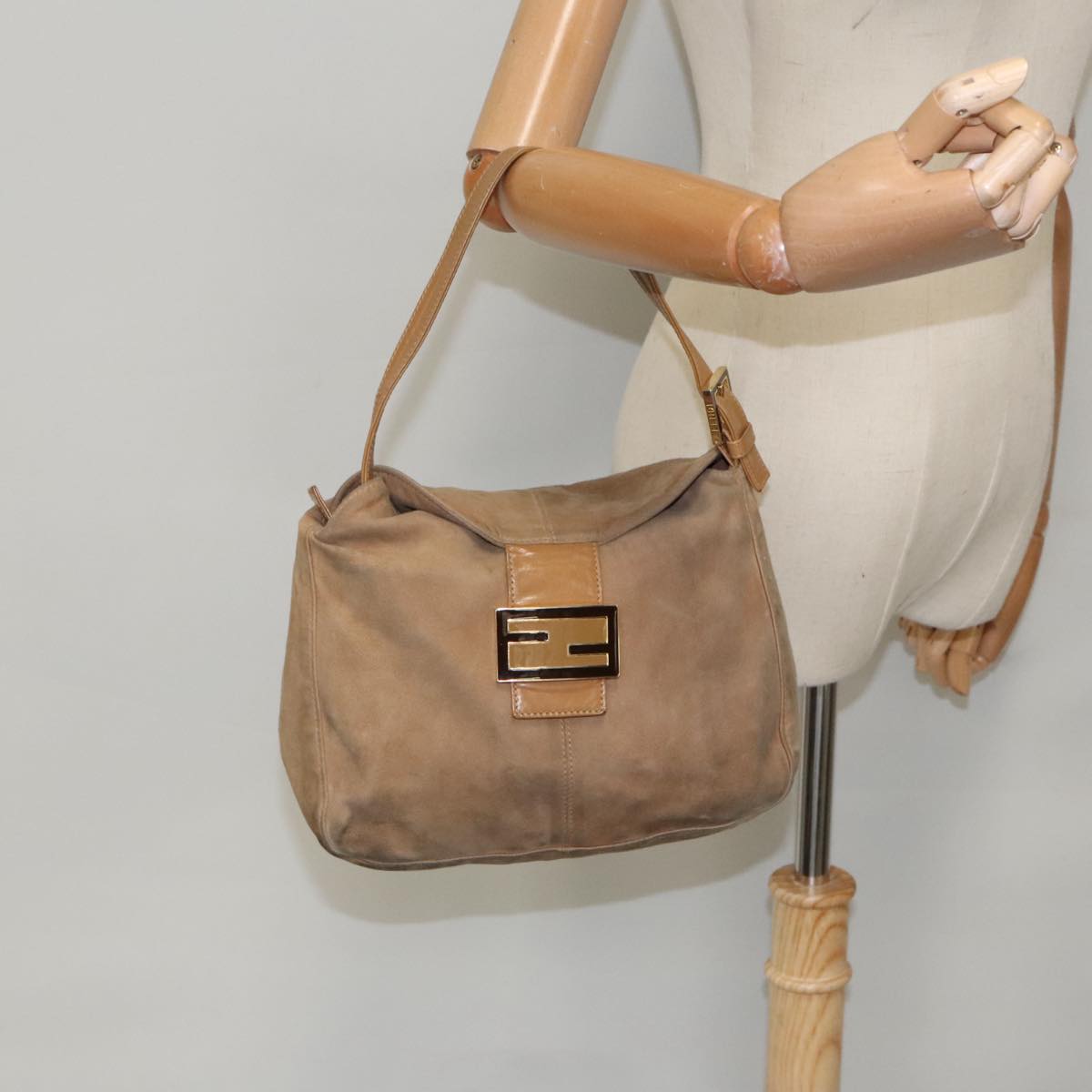 FENDI Mamma Baguette Shoulder Bag Suede Beige Gold Auth 95344