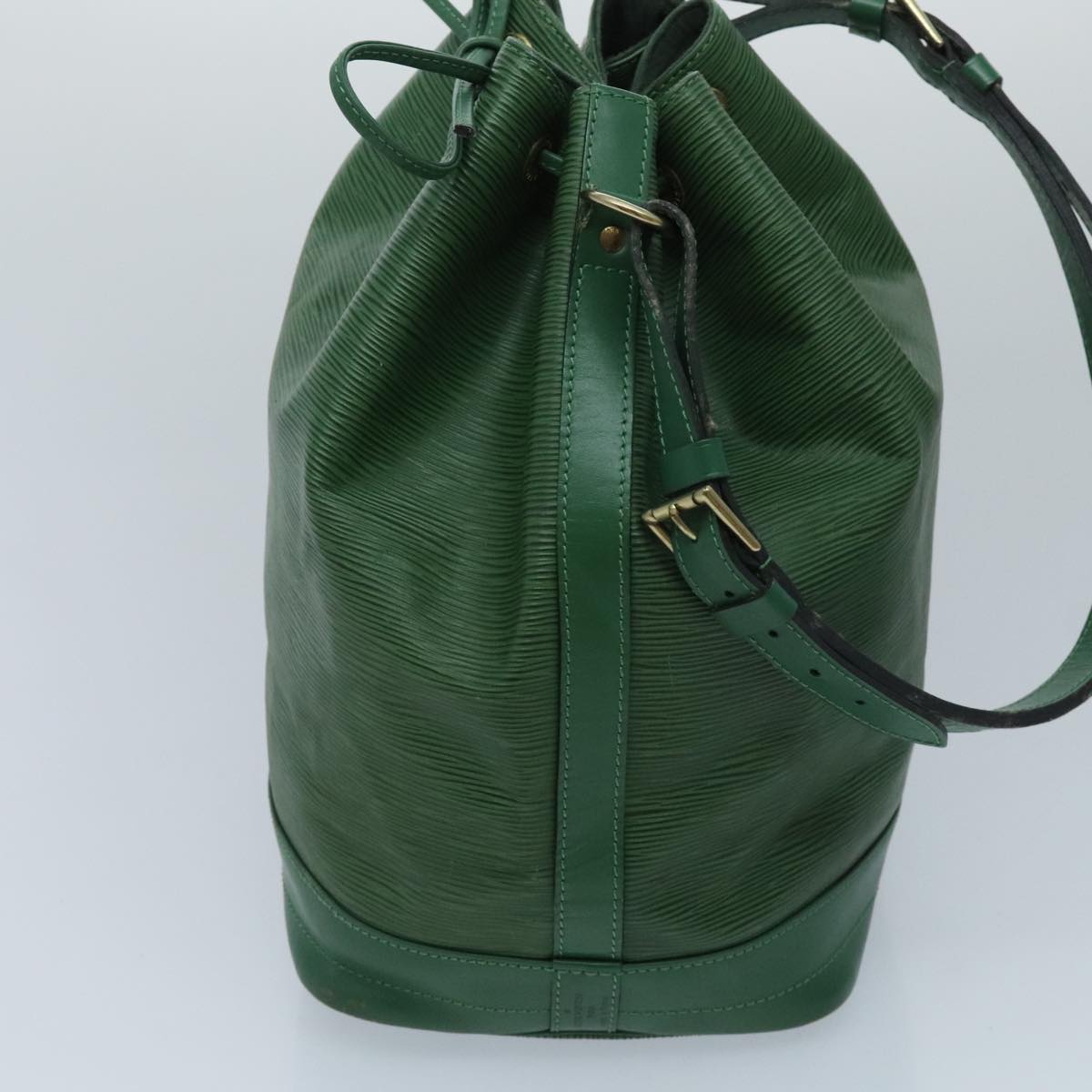 LOUIS VUITTON Epi Noe Shoulder Bag Green M44004 LV Auth 95385