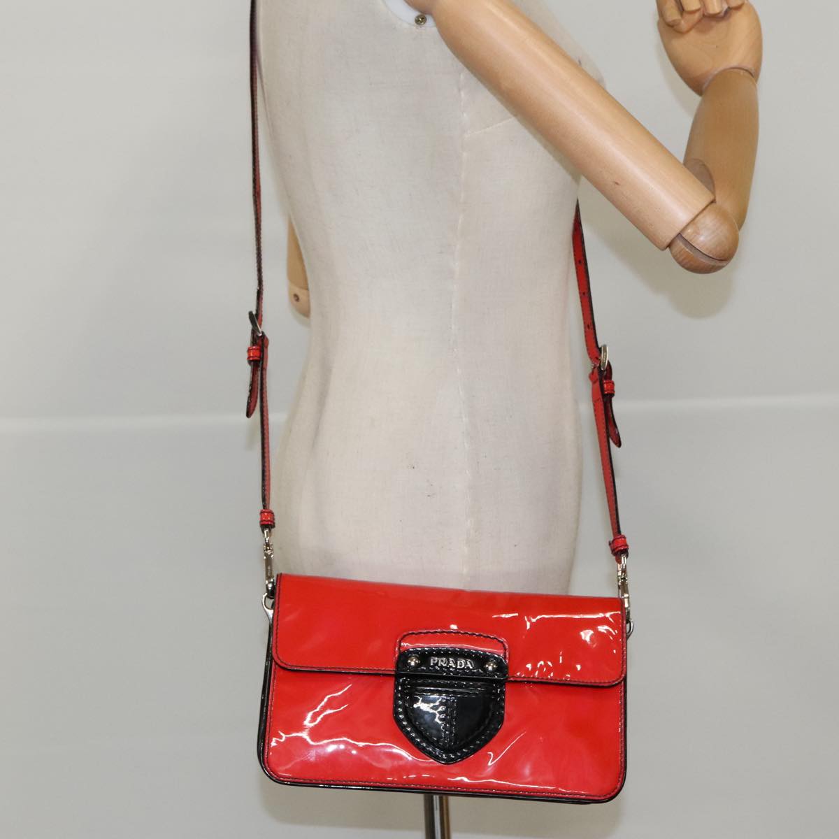 PRADA Shoulder Bag Enamel 2way Red Black Auth 95389