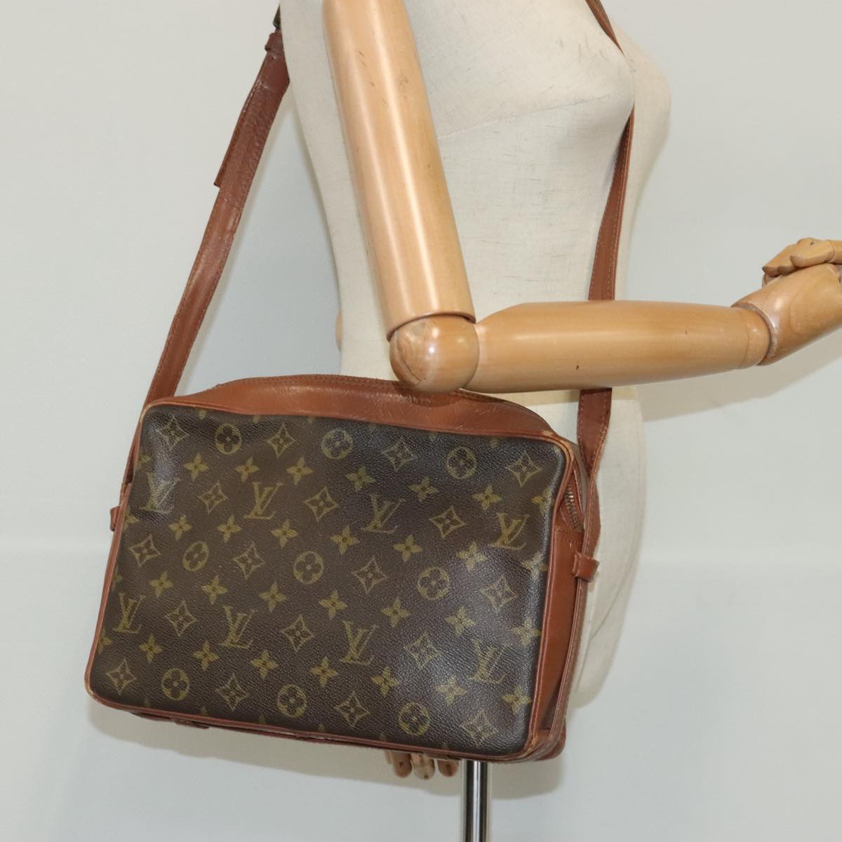 LOUIS VUITTON Monogram Sac Bandouliere Shoulder Bag M51364 LV Auth 95431