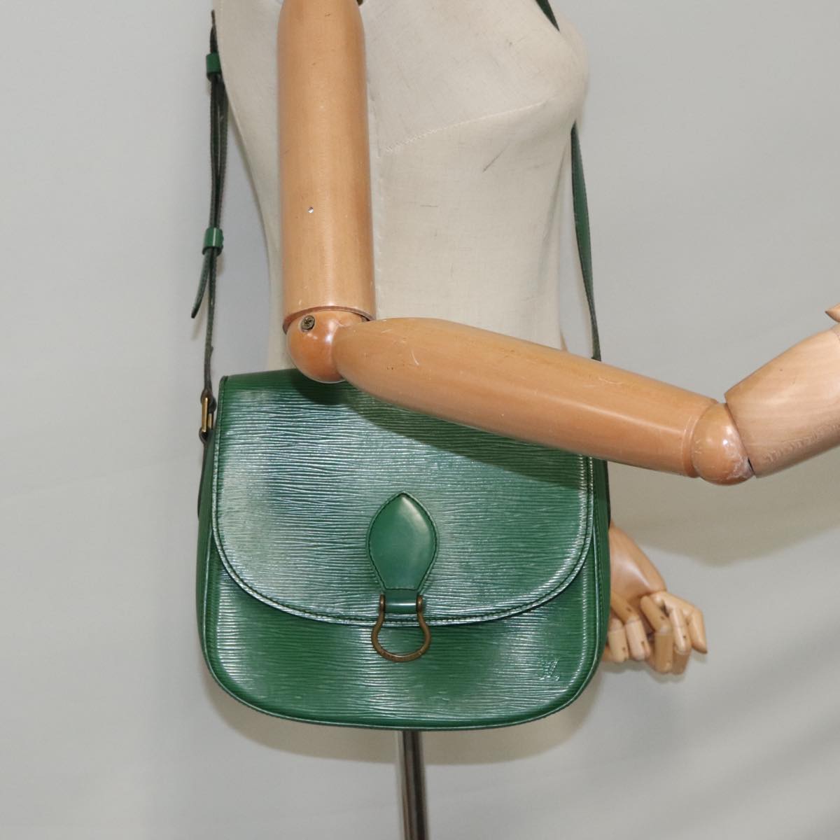 LOUIS VUITTON Epi Saint Cloud GM Shoulder Bag Green M52194 LV Auth 95451