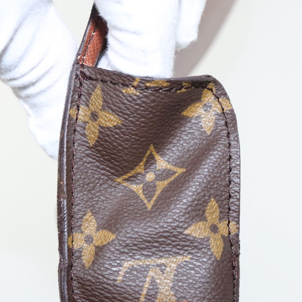 LOUIS VUITTON Monogram Saint Cloud GM Shoulder Bag M51242 LV Auth 95458