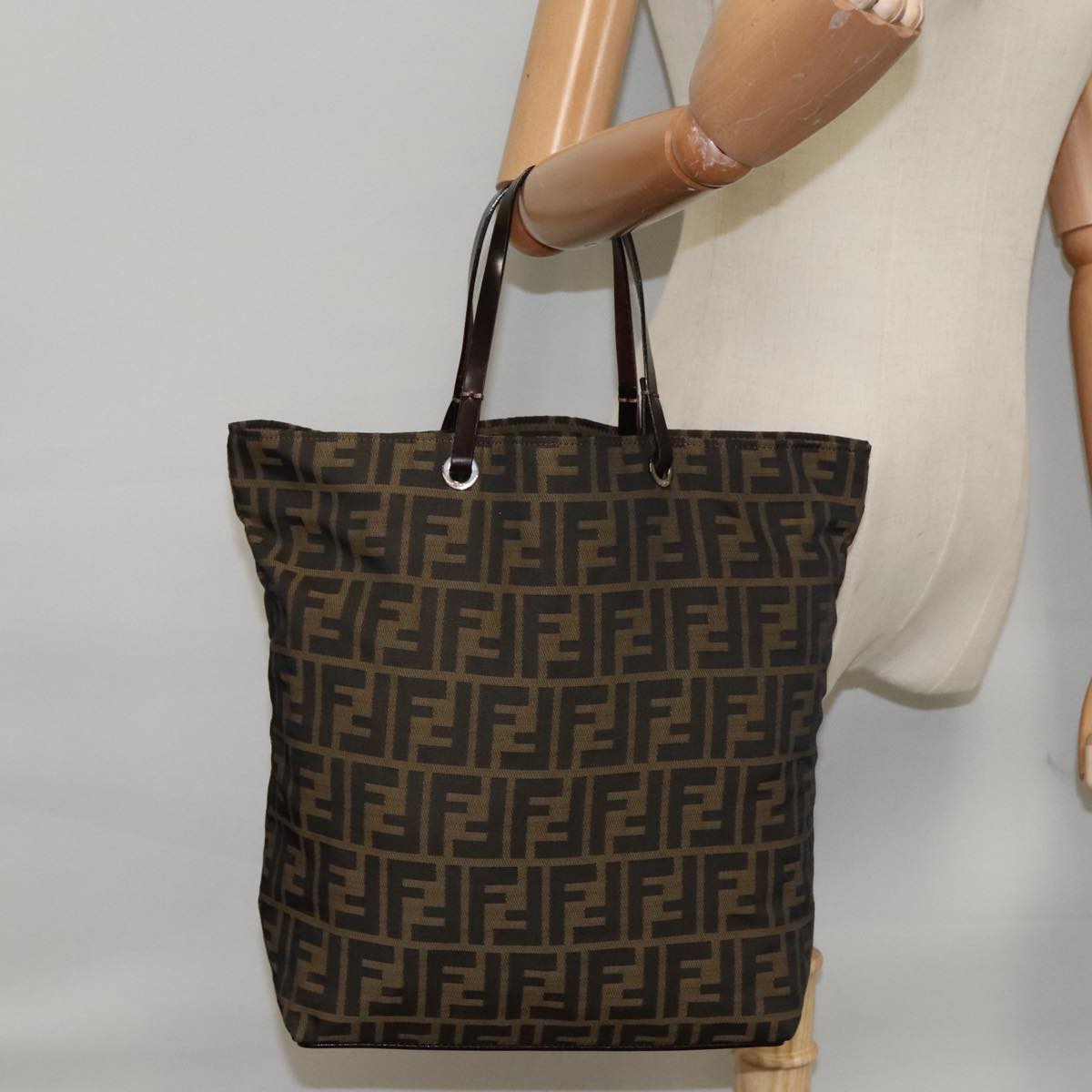 FENDI Zucca Canvas Tote Bag Brown Black Auth 95466