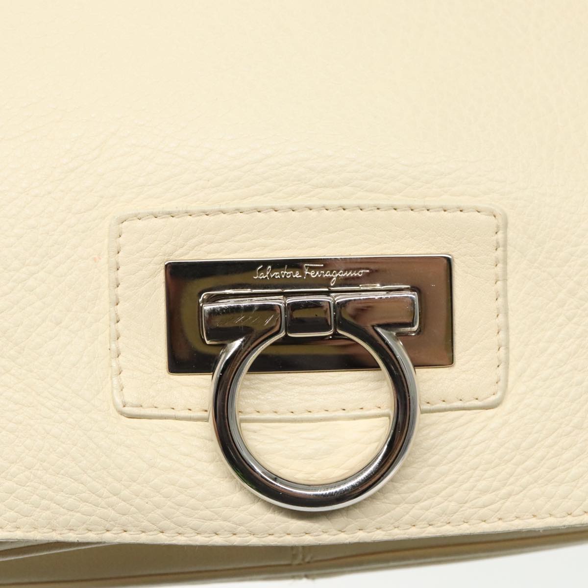 Salvatore Ferragamo Gancini Shoulder Bag Leather Beige Silver Auth 95485