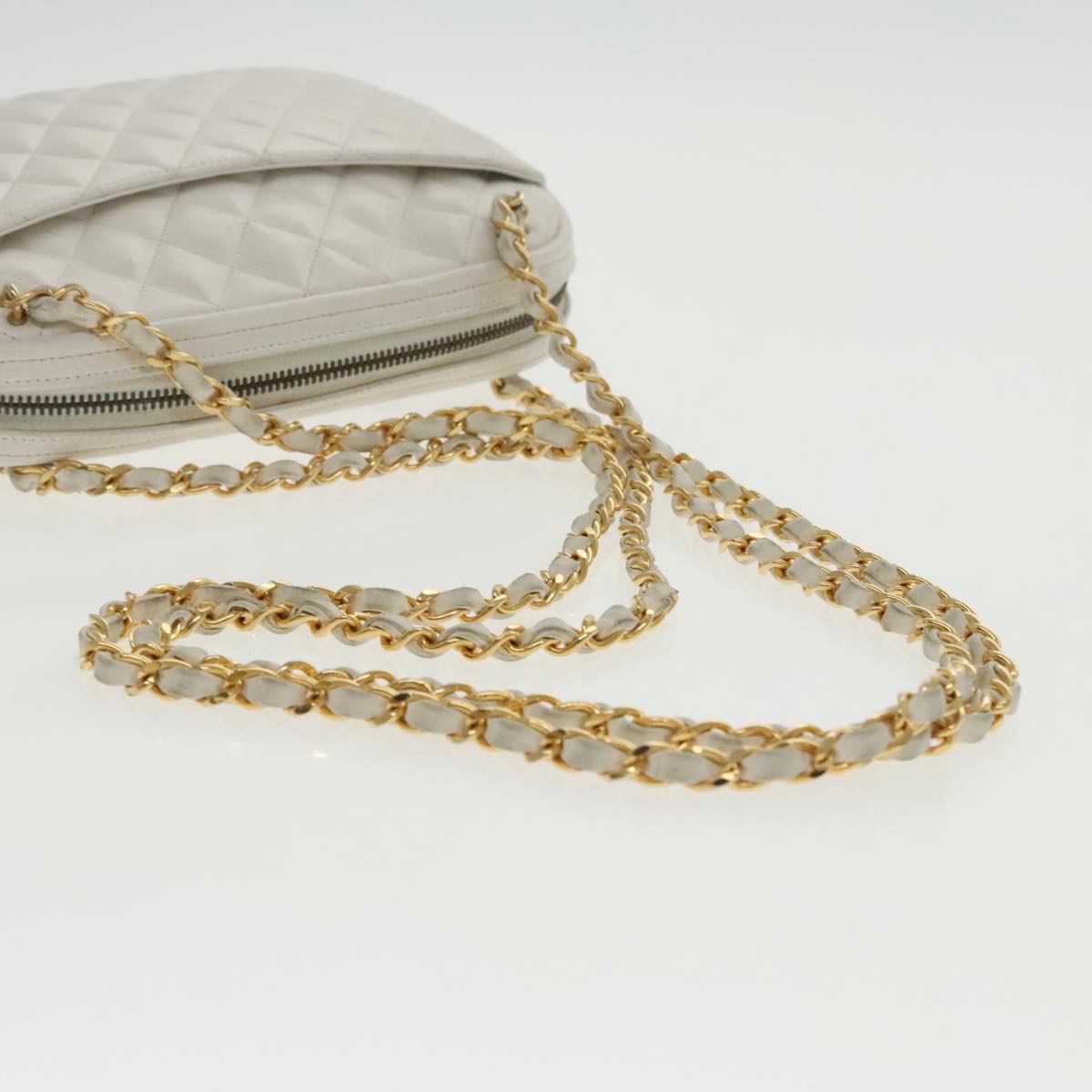 CHANEL Matelasse Chain Shoulder Bag Lamb Skin White Gold CC Auth 95603