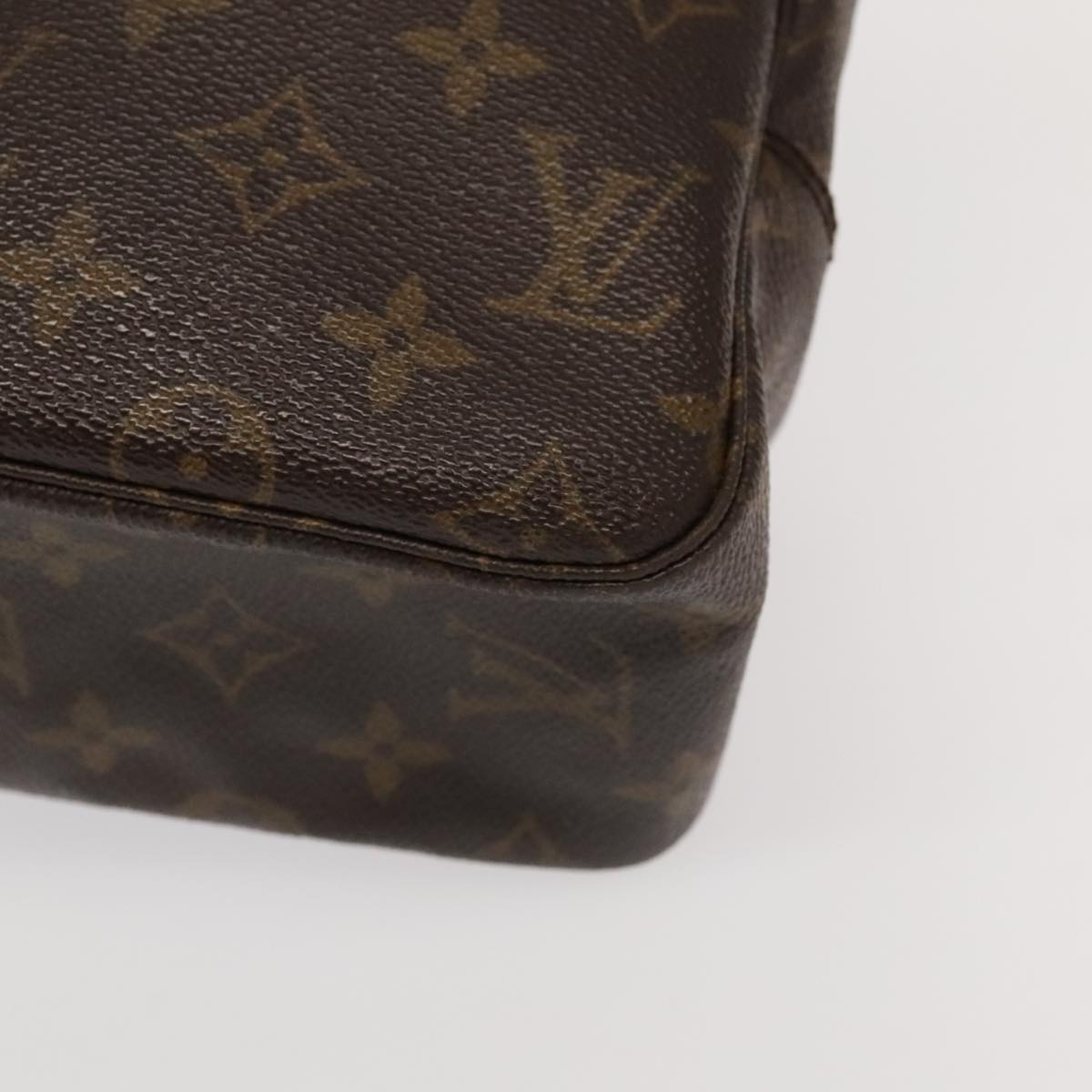 LOUIS VUITTON Monogram Trousse Toilette 28 Clutch Bag M47522 LV Auth 95644