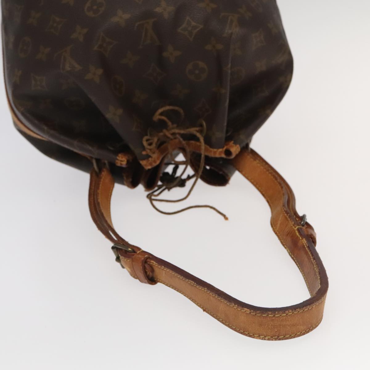 LOUIS VUITTON Monogram Petit Noe Shoulder Bag M42226 LV Auth 95681