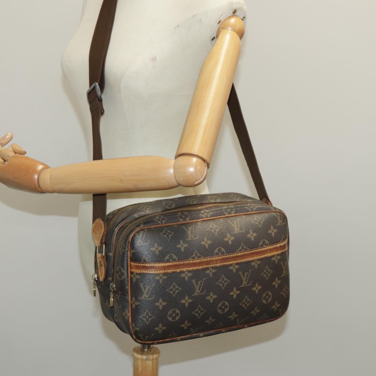 LOUIS VUITTON Monogram Reporter PM Shoulder Bag M45254 LV Auth 95709