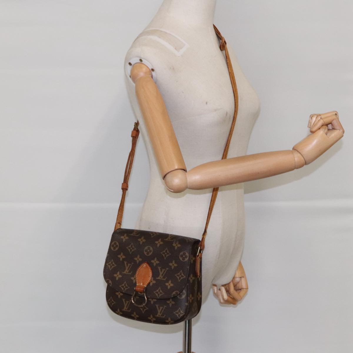 LOUIS VUITTON Monogram Saint Cloud MM Shoulder Bag M51243 LV Auth 95746