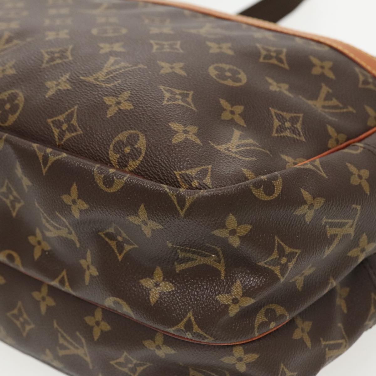 LOUIS VUITTON Monogram Reporter GM Shoulder Bag M45252 LV Auth 95747