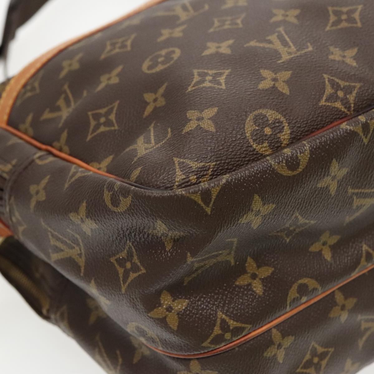 LOUIS VUITTON Monogram Reporter GM Shoulder Bag M45252 LV Auth 95747