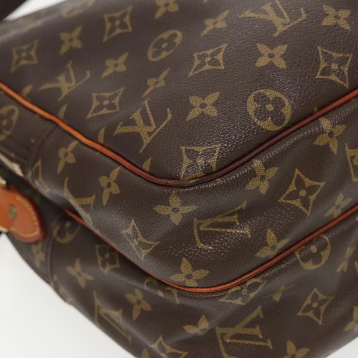 LOUIS VUITTON Monogram Reporter GM Shoulder Bag M45252 LV Auth 95747