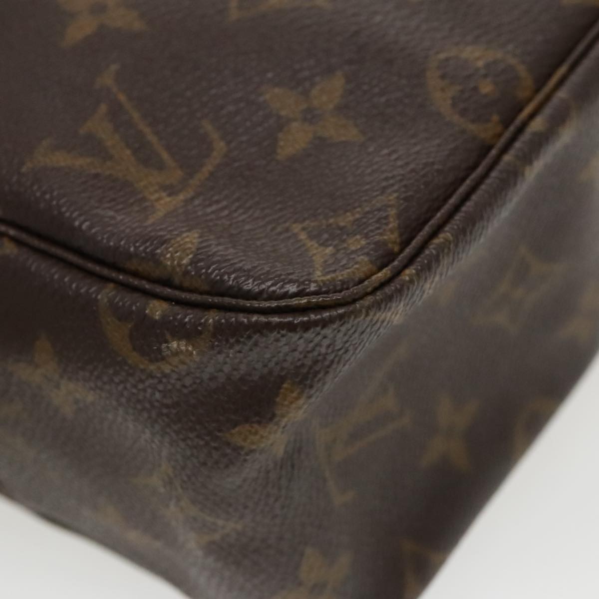 LOUIS VUITTON Monogram Trousse Toilette 28 Clutch Bag M47522 LV Auth 95761