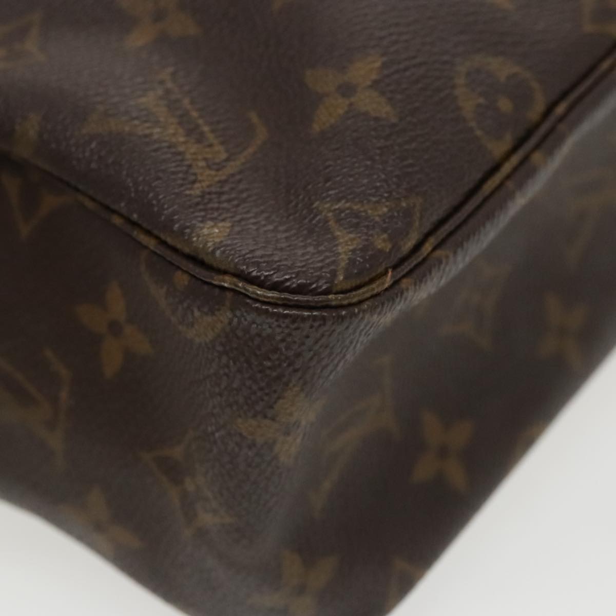 LOUIS VUITTON Monogram Trousse Toilette 28 Clutch Bag M47522 LV Auth 95761