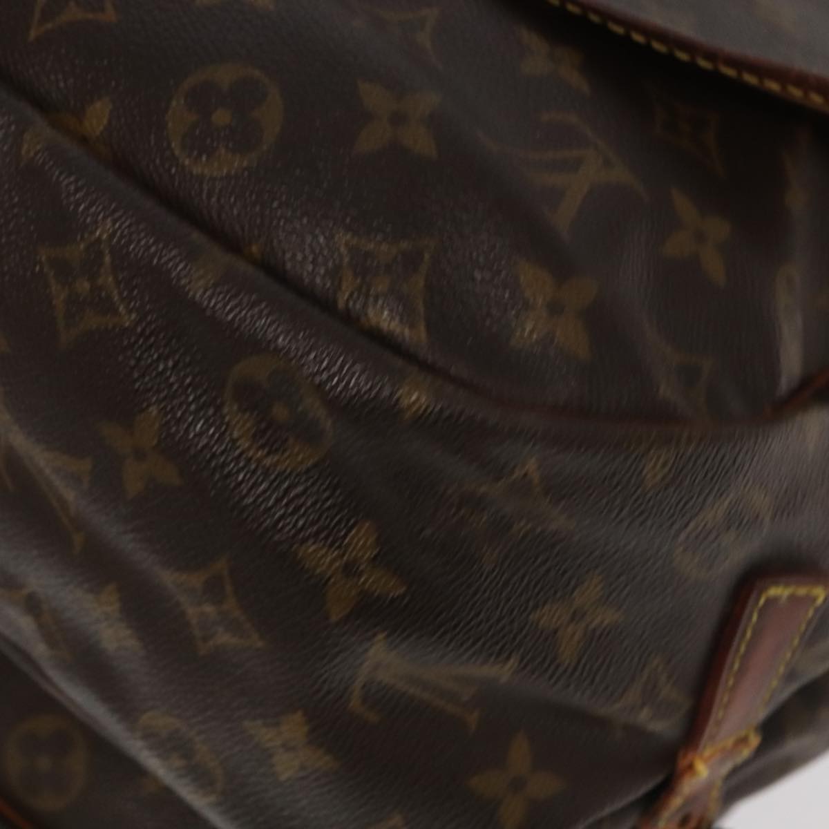 LOUIS VUITTON Monogram Saumur 35 Shoulder Bag M42254 LV Auth 95763