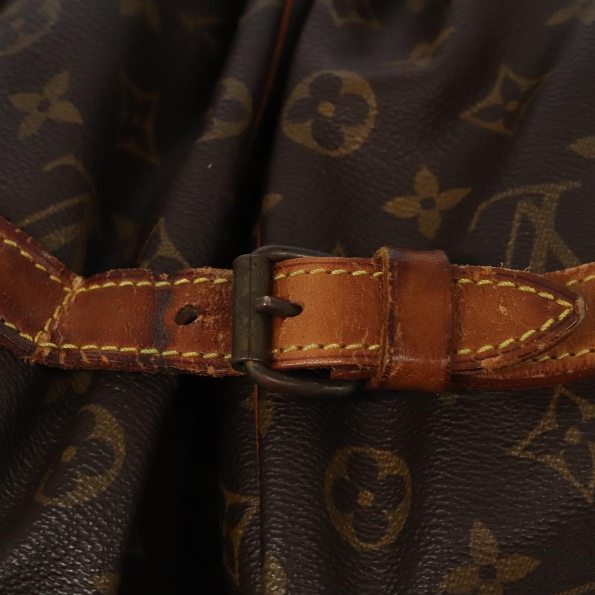 LOUIS VUITTON Monogram Saumur 35 Shoulder Bag M42254 LV Auth 95763