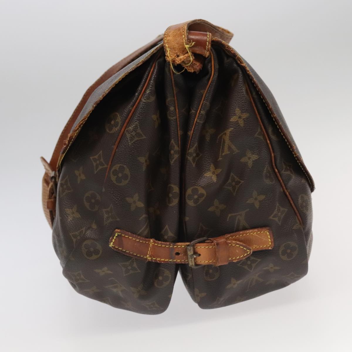 LOUIS VUITTON Monogram Saumur 35 Shoulder Bag M42254 LV Auth 95763