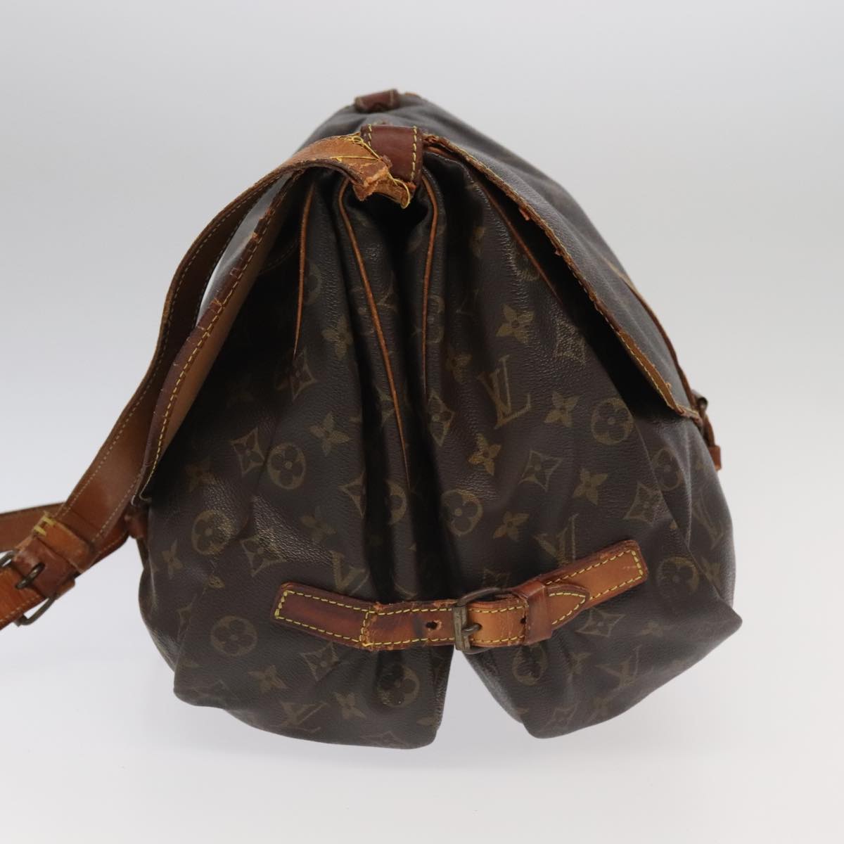 LOUIS VUITTON Monogram Saumur 35 Shoulder Bag M42254 LV Auth 95763