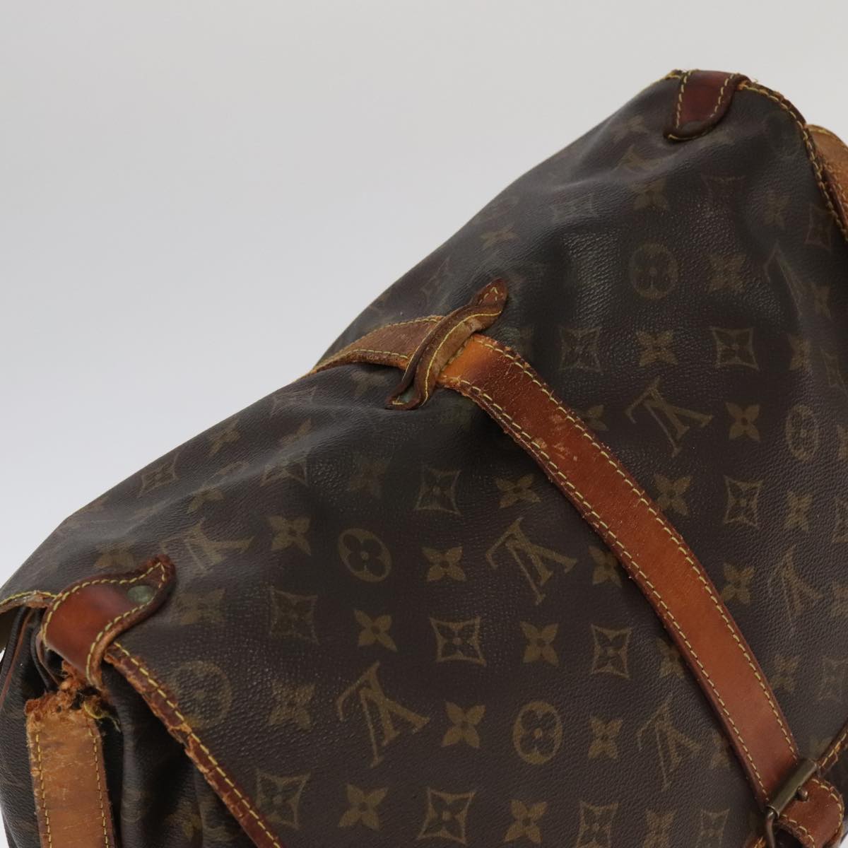 LOUIS VUITTON Monogram Saumur 35 Shoulder Bag M42254 LV Auth 95763