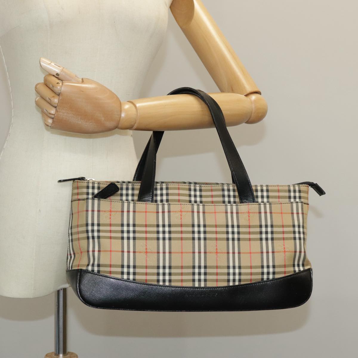 BURBERRY Nova Check Hand Bag Canvas Leather Black Beige Auth 95803