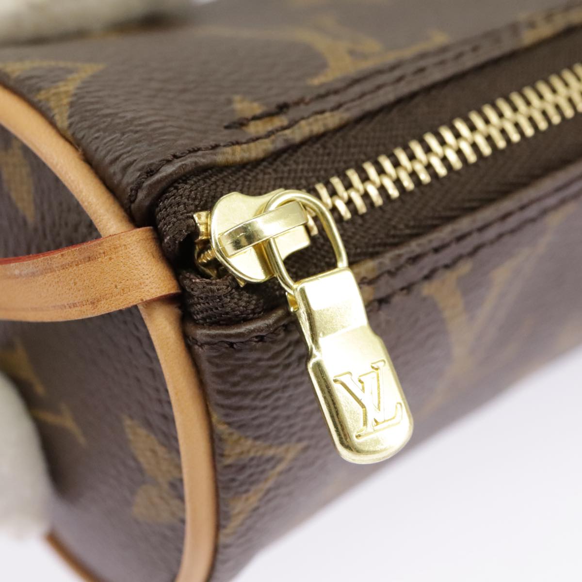 LOUIS VUITTON Monogram Papillon Pouch LV Auth 95806