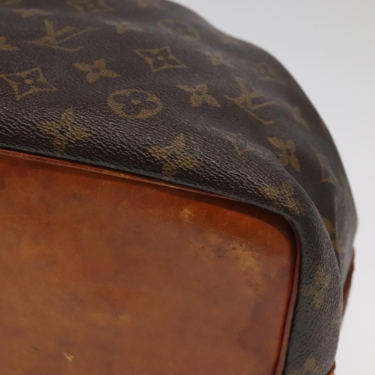 LOUIS VUITTON Monogram Petit Noe Shoulder Bag M42226 LV Auth 95809