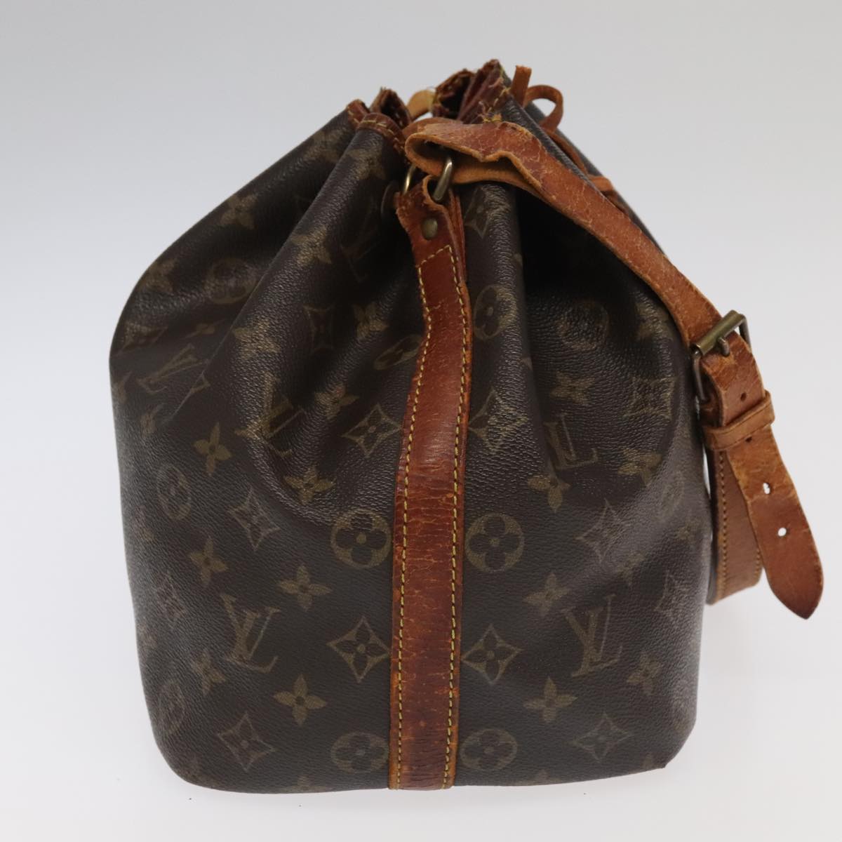 LOUIS VUITTON Monogram Petit Noe Shoulder Bag M42226 LV Auth 95809