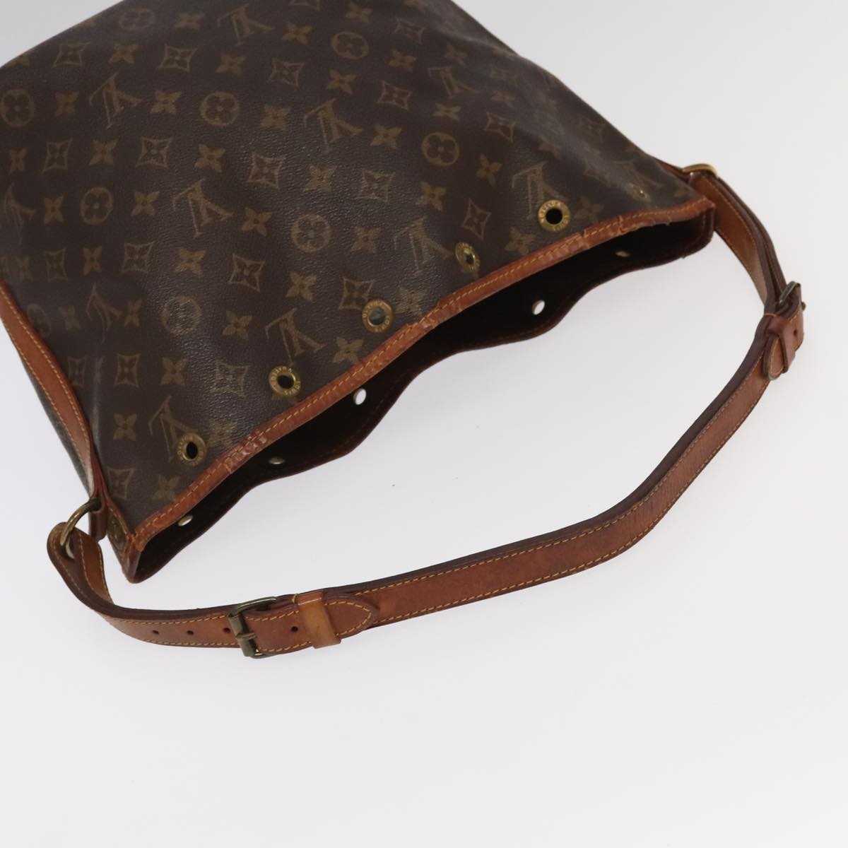 LOUIS VUITTON Monogram Petit Noe Shoulder Bag M42226 LV Auth 95863