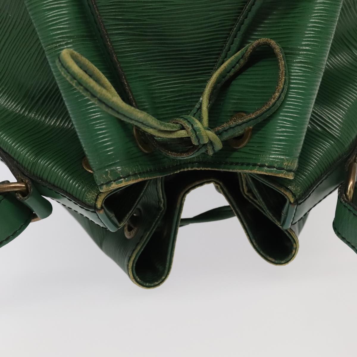 LOUIS VUITTON Epi Petit Noe Shoulder Bag Green M44102 LV Auth 95884