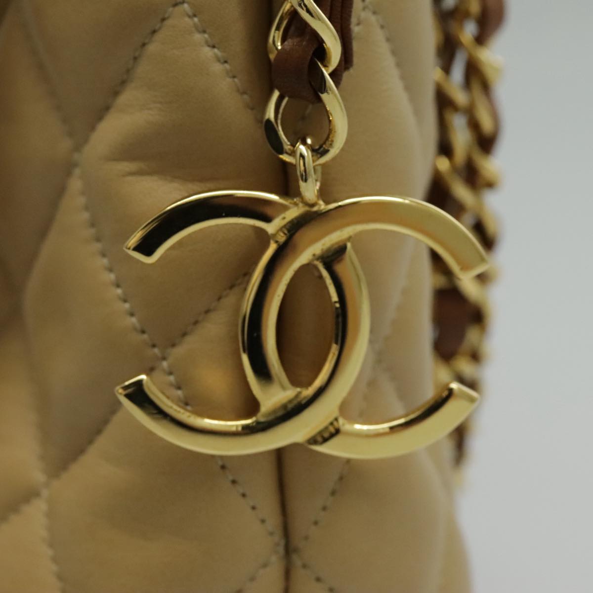 CHANEL Chain Shoulder Bag Lamb Skin Beige Gold CC Auth 95932