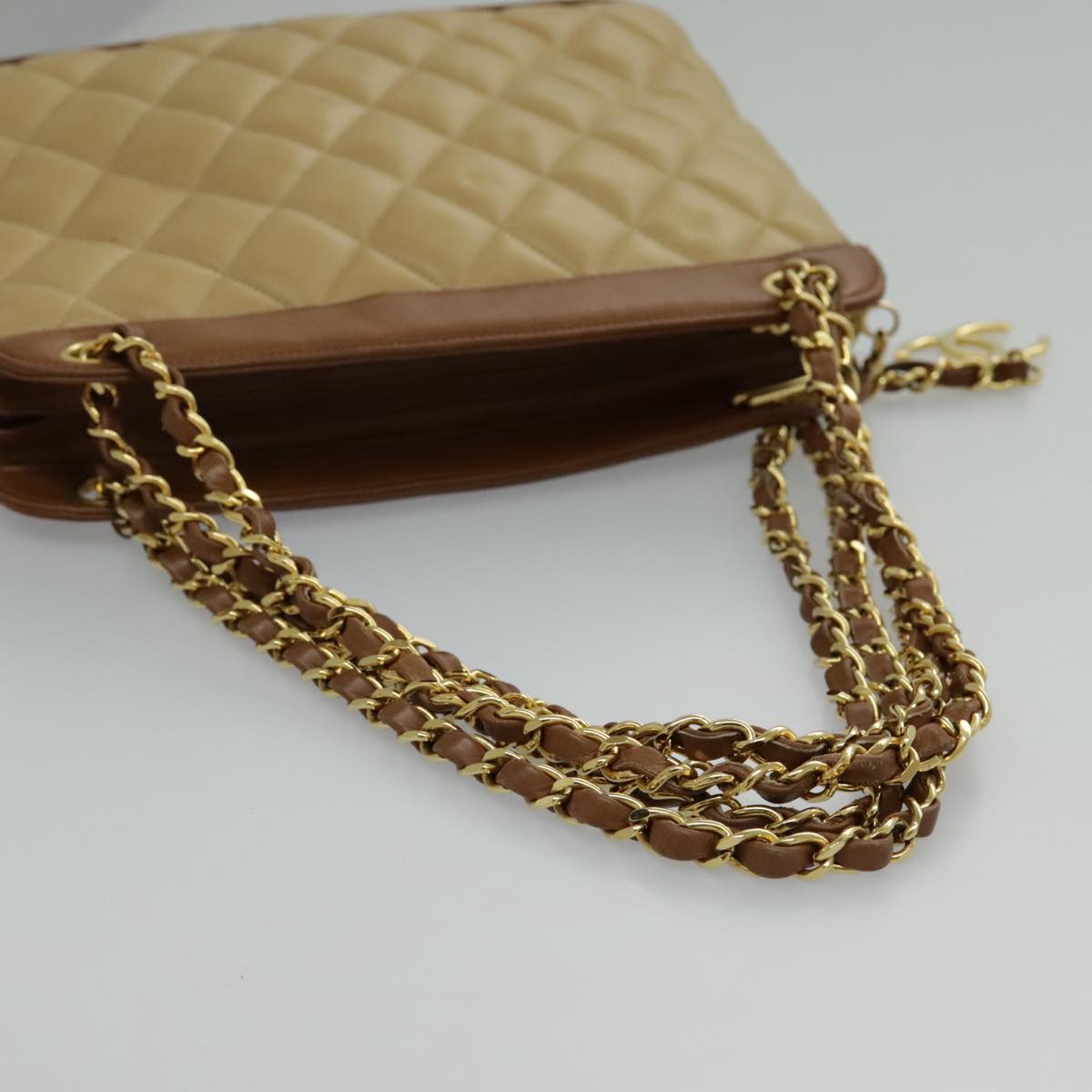 CHANEL Chain Shoulder Bag Lamb Skin Beige Gold CC Auth 95932