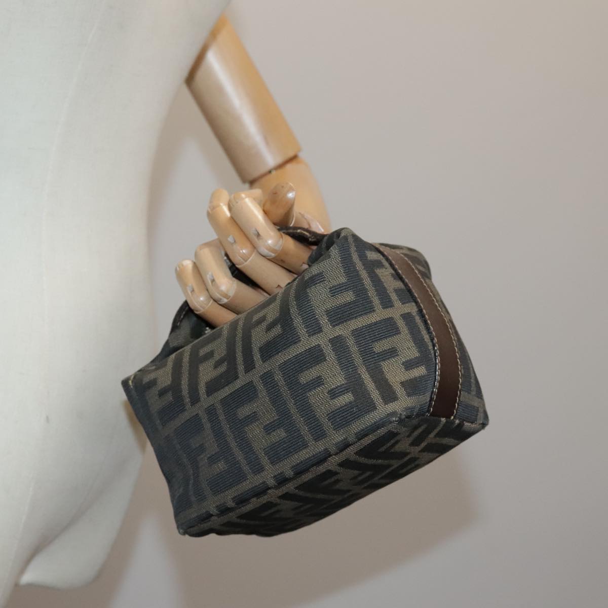 FENDI Zucca Canvas Vanity Hand Bag Brown Auth 95992