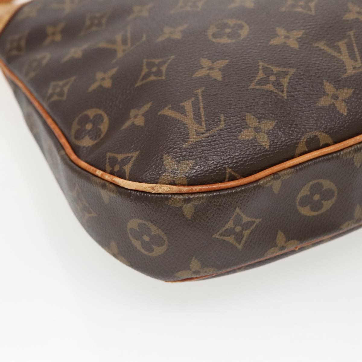 LOUIS VUITTON Monogram Odeon PM Shoulder Bag M56390 LV Auth 96120