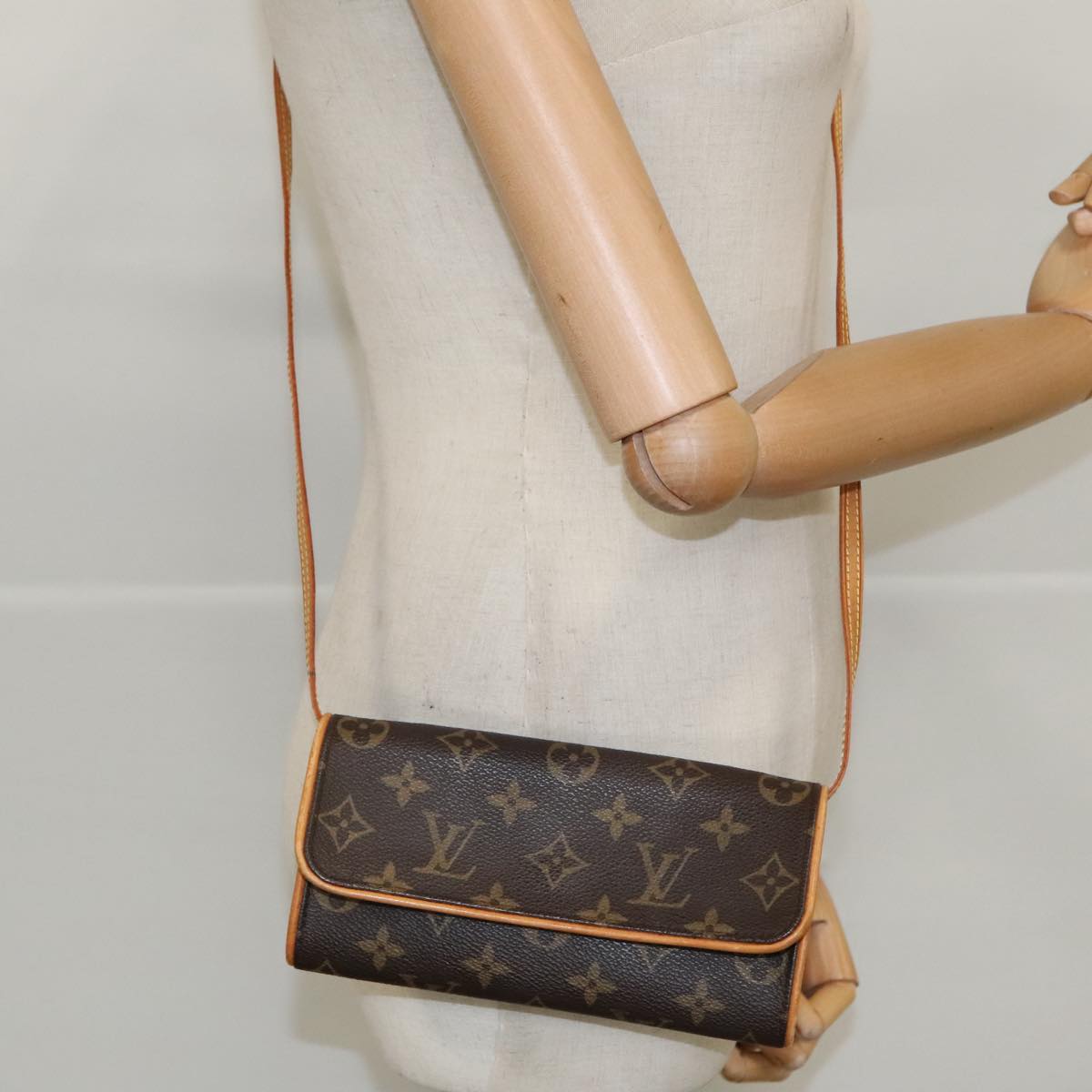 LOUIS VUITTON Monogram Pochette Twin PM Shoulder Bag M51854 LV Auth 96157