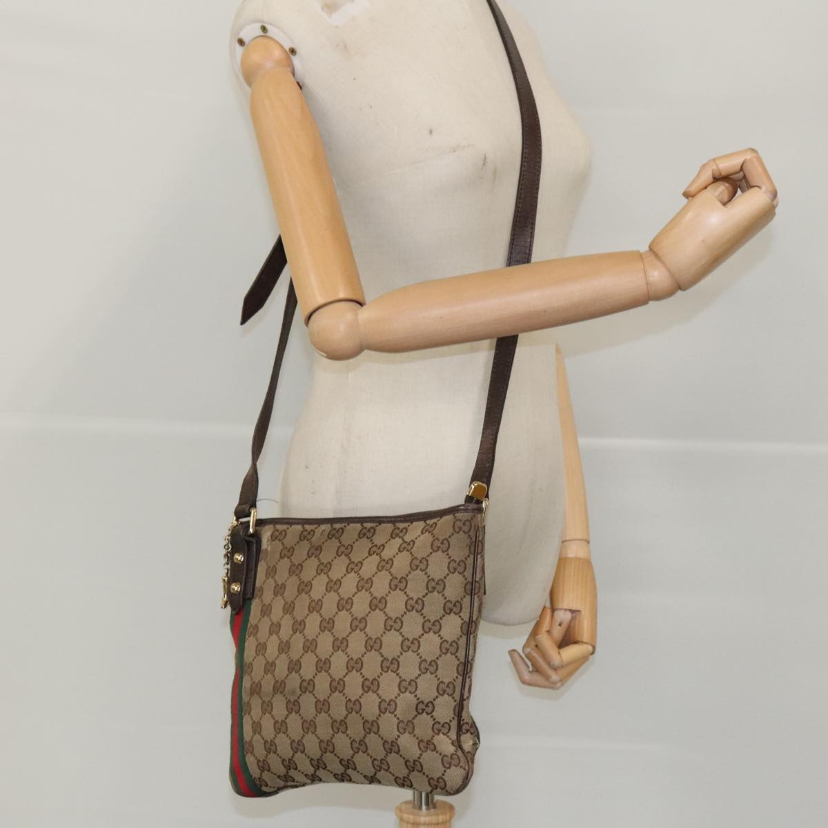 GUCCI GG Canvas Web Sherry Line Shoulder Bag Beige Gold Red 144388 Auth 96167