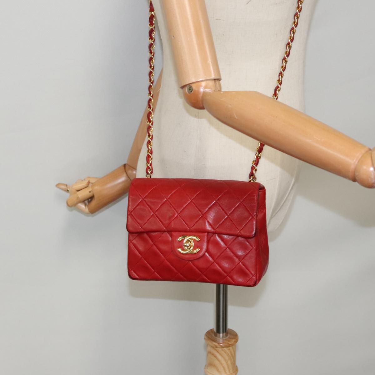 CHANEL Matelasse Chain Shoulder Bag Lamb Skin Gold Red CC Auth 96217A