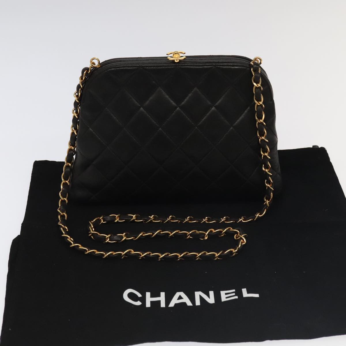 CHANEL Matelasse Chain Shoulder Bag Lamb Skin Black Gold CC Auth 96218A