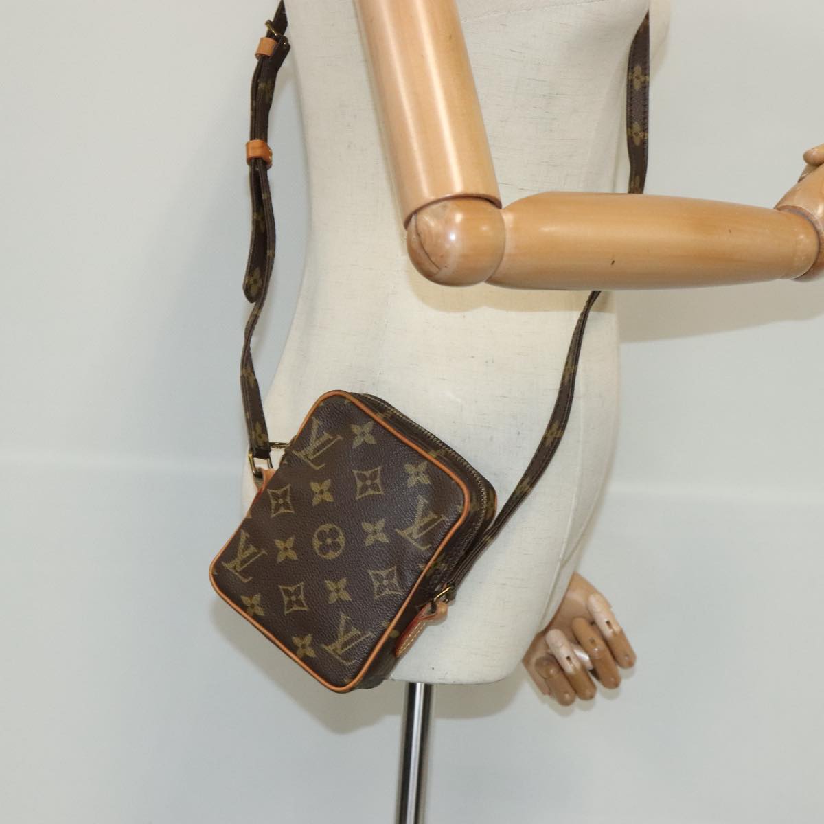 LOUIS VUITTON Monogram Mini Danube Shoulder Bag M45268 LV Auth 96249