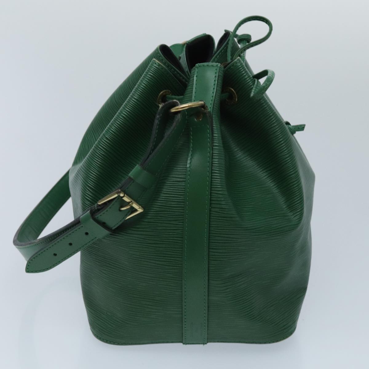 LOUIS VUITTON Epi Petit Noe Shoulder Bag Green M44102 LV Auth 96263