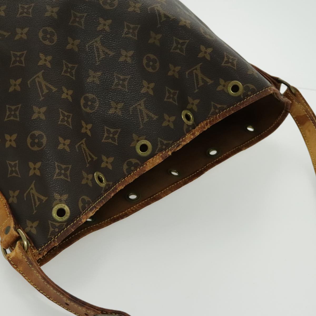 LOUIS VUITTON Monogram Noe Shoulder Bag M42224 LV Auth 96339