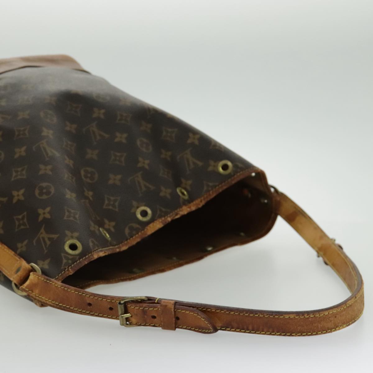 LOUIS VUITTON Monogram Noe Shoulder Bag M42224 LV Auth 96339